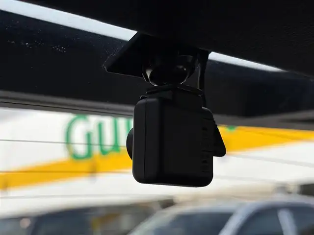 トヨタ Ｃ－ＨＲ G モード ネロ 三重県 2019(令1)年 7.7万km ホワイトパールクリスタルシャイン ♪車検 令和8年9月11日迄/プリクラッシュセーフティ/レーンディパーチャーアラート/ブラインドスポットモニター/リヤクロストラフィックアラート/クリアランスソナー/レーダークルーズコントロール/オートマチックハイビーム/オートブレーキホールド/スマートキー×2/プッシュスタート/ハーフレザーシート/前席シートヒーター/純正9インチナビ/・CD録音・SD・フルセグ/・DVD再生/・Bluetoothオーディオ/・バックカメラ/前後ドライブレコーダー/純正18インチAW/LEDヘッドライト/LEDフォグライト/オートライト/ウィンカーミラー/オートリトラクタブルミラー/革巻ステアリング/ステアリングスイッチ/プライバシーガラス/フロアマット/ETC/サイド/カーテンエアバック