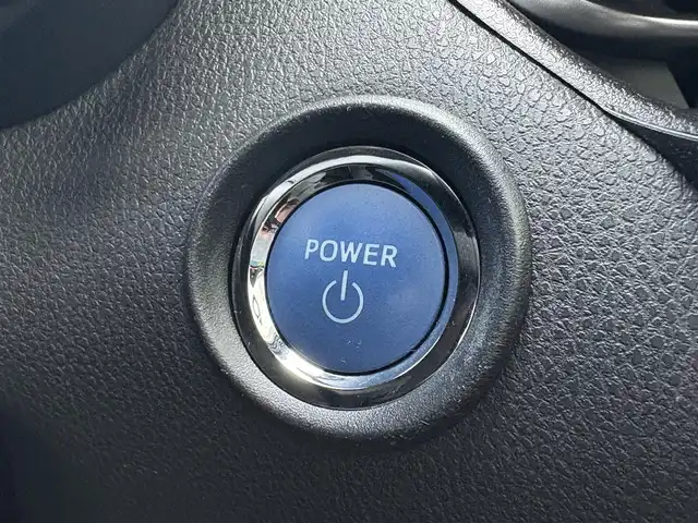 トヨタ Ｃ－ＨＲ G モード ネロ 三重県 2019(令1)年 7.7万km ホワイトパールクリスタルシャイン ♪車検 令和8年9月11日迄/プリクラッシュセーフティ/レーンディパーチャーアラート/ブラインドスポットモニター/リヤクロストラフィックアラート/クリアランスソナー/レーダークルーズコントロール/オートマチックハイビーム/オートブレーキホールド/スマートキー×2/プッシュスタート/ハーフレザーシート/前席シートヒーター/純正9インチナビ/・CD録音・SD・フルセグ/・DVD再生/・Bluetoothオーディオ/・バックカメラ/前後ドライブレコーダー/純正18インチAW/LEDヘッドライト/LEDフォグライト/オートライト/ウィンカーミラー/オートリトラクタブルミラー/革巻ステアリング/ステアリングスイッチ/プライバシーガラス/フロアマット/ETC/サイド/カーテンエアバック