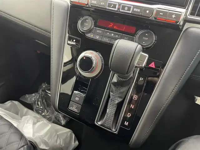 三菱 デリカＤ：５ ブラックエディション 埼玉県 2025(令7)年 0.1千km グラファイトグレーメタリック/ブラックマイカ ＡＬＰＩＮＥ１０インチナビ　マルチアラウンドモニター　ＢＳＭ　黒レザー　ｅアシスト　レーダークルーズコントロール　シートヒーター　ＨＤＭＩ　ステアリングヒーター　純正アルミホイール　オートライト　ＴＶ