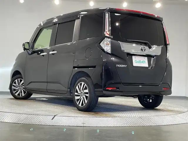 トヨタ ルーミー カスタムG 愛知県 2023(令5)年 3.2万km ブラックマイカメタリック 純正９インチディスプレイオーディオ/両側パワースライドドア/衝突軽減ブレーキ/レーダークルーズコントロール/車線逸脱警報/クリアランスソナー/先行車発進告知/電動パーキングブレーキ/前席シートヒーター/前後ドライブレコーダー/バックカメラ/アクセサリーソケット/USB入力端子/LEDヘッドライト/純正フロアマット/純正14インチアルミホイール
