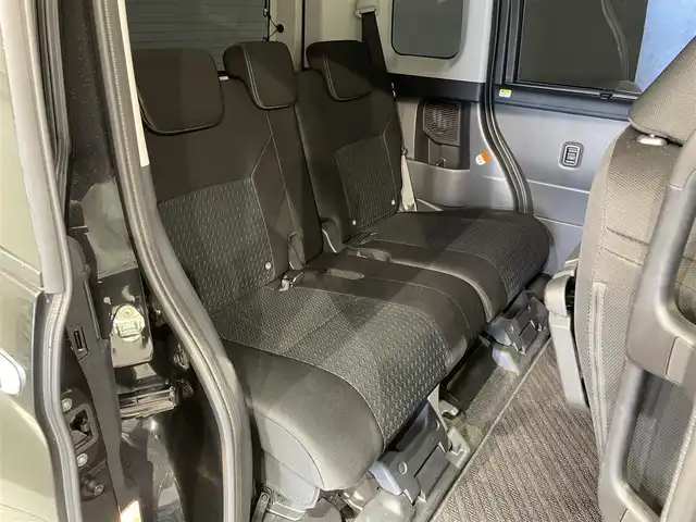 トヨタ ルーミー カスタムG 愛知県 2023(令5)年 3.2万km ブラックマイカメタリック 純正９インチディスプレイオーディオ/両側パワースライドドア/衝突軽減ブレーキ/レーダークルーズコントロール/車線逸脱警報/クリアランスソナー/先行車発進告知/電動パーキングブレーキ/前席シートヒーター/前後ドライブレコーダー/バックカメラ/アクセサリーソケット/USB入力端子/LEDヘッドライト/純正フロアマット/純正14インチアルミホイール