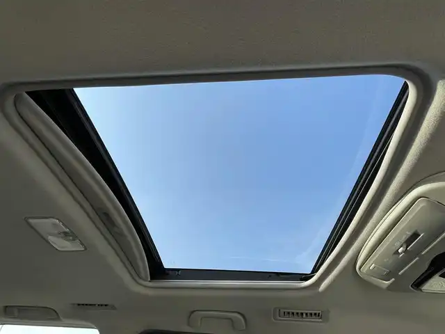 トヨタ ヴォクシー ZS 山口県 2014(平26)年 8.9万km ブラック Wサンルーフ/アルパイン10型SDナビ/・フルセグTV CD DVD BT/アルパイン11.4型/・フリップダウンモニター/両側パワースライドドア/LEDオートヘッドライト/フォグライト/スマートキー/ビルトインETC/ウッドコンビステアリング/コーナーセンサー/横滑り防止/リア窓ロールサンシェード/禁煙車