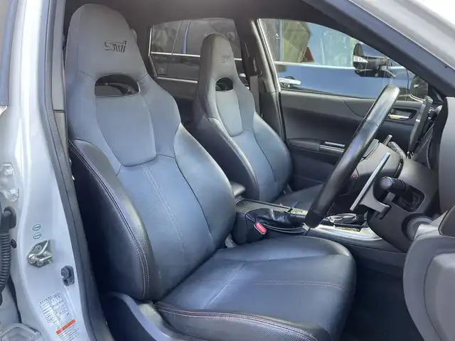 スバル インプレッサ ＷＲＸ STI A－Line 埼玉県 2013(平25)年 9.2万km サテンホワイトパール /4WD/ICターボ//社外ディスプレイオーディオ//AppleCarPlay/AndroidAuto//バックカメラ//クルーズコントロール//ETC//スマートキーx2//キセノン//運転席パワーシート//ハーフレザーシート//革巻きステアリング//W.サイド/カーテンエアバッグ//ABS//横滑り防止装置//Fフォグランプ//プライバシーガラス//純正18インチAW//新車時保証書//取扱説明書