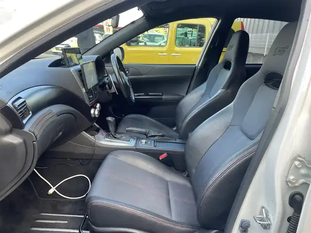 スバル インプレッサ ＷＲＸ STI A－Line 埼玉県 2013(平25)年 9.2万km サテンホワイトパール /4WD/ICターボ//社外ディスプレイオーディオ//AppleCarPlay/AndroidAuto//バックカメラ//クルーズコントロール//ETC//スマートキーx2//キセノン//運転席パワーシート//ハーフレザーシート//革巻きステアリング//W.サイド/カーテンエアバッグ//ABS//横滑り防止装置//Fフォグランプ//プライバシーガラス//純正18インチAW//新車時保証書//取扱説明書
