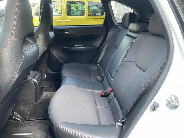 スバル インプレッサ ＷＲＸ STI A－Line 埼玉県 2013(平25)年 9.2万km サテンホワイトパール /4WD/ICターボ//社外ディスプレイオーディオ//AppleCarPlay/AndroidAuto//バックカメラ//クルーズコントロール//ETC//スマートキーx2//キセノン//運転席パワーシート//ハーフレザーシート//革巻きステアリング//W.サイド/カーテンエアバッグ//ABS//横滑り防止装置//Fフォグランプ//プライバシーガラス//純正18インチAW//新車時保証書//取扱説明書