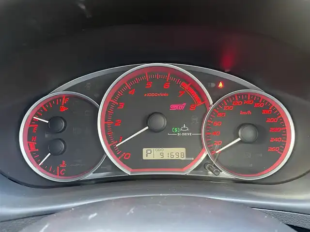 スバル インプレッサ ＷＲＸ STI A－Line 埼玉県 2013(平25)年 9.2万km サテンホワイトパール /4WD/ICターボ//社外ディスプレイオーディオ//AppleCarPlay/AndroidAuto//バックカメラ//クルーズコントロール//ETC//スマートキーx2//キセノン//運転席パワーシート//ハーフレザーシート//革巻きステアリング//W.サイド/カーテンエアバッグ//ABS//横滑り防止装置//Fフォグランプ//プライバシーガラス//純正18インチAW//新車時保証書//取扱説明書