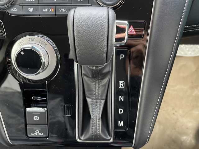 三菱 デリカＤ：５ シャモニー 山口県 2025(令7)年 0.1千km ブラックダイヤモンド ALPINE11インチナビ【EX11NX】/・AM/FM/CD/DVD/HDMI/・Bluetooth/・フルセグテレビ/アラウンドビューモニター/ETC/プッシュスタート/スペアキー/ハンドルヒーター/パワーシート/シートヒーター/電動パワースライドドア/電動リアゲート/純正18インチAW/e-Assist/・衝突被害軽減ブレーキシステム（FCM）/・車線逸脱警報システム（LDW）/・レーダークルーズコントロールシステム（ACC）/・ブラインドスポットモニター/・オートマチックハイビーム（AHB）/・誤発進抑制機能/・ヒルスタートアシスト