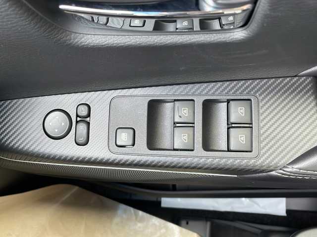 三菱 デリカＤ：５ シャモニー 山口県 2025(令7)年 0.1千km ブラックダイヤモンド ALPINE11インチナビ【EX11NX】/・AM/FM/CD/DVD/HDMI/・Bluetooth/・フルセグテレビ/アラウンドビューモニター/ETC/プッシュスタート/スペアキー/ハンドルヒーター/パワーシート/シートヒーター/電動パワースライドドア/電動リアゲート/純正18インチAW/e-Assist/・衝突被害軽減ブレーキシステム（FCM）/・車線逸脱警報システム（LDW）/・レーダークルーズコントロールシステム（ACC）/・ブラインドスポットモニター/・オートマチックハイビーム（AHB）/・誤発進抑制機能/・ヒルスタートアシスト