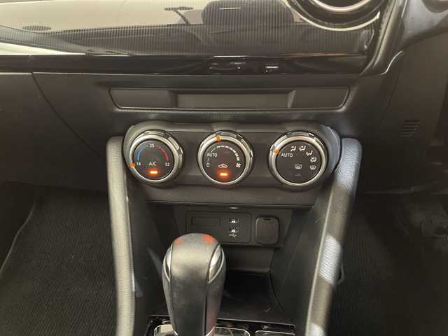 マツダ ＣＸ－３ 15S ツーリング 愛媛県 2024(令6)年 1万km ソウルレッドクリスタルM 純正ナビ/Bluetooth/フルセグ/USB/全周囲カメラ/衝突被害軽減ブレーキ/レーンキープアシスト/ブラインドスポットモニター/コーナーセンサー/LEDヘッドライト/オートマチックハイビーム/オートライト/ドライブレコーダー/ETC/レーダークルーズコントロール/スペアキー/スマートキー