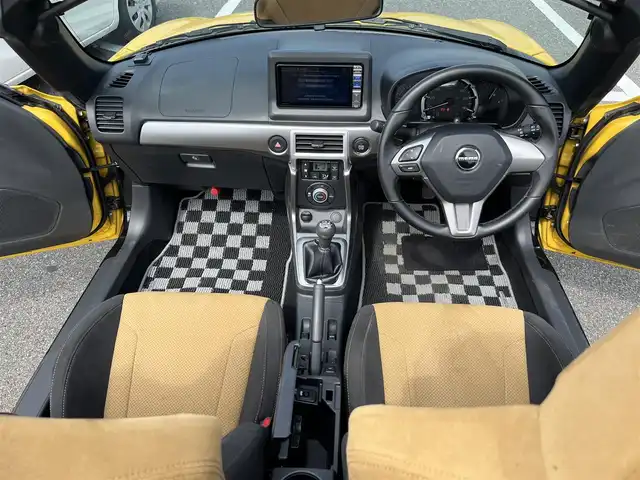 ダイハツ コペン セロS 愛知県 2023(令5)年 3.4万km ジョーヌイエロー ５速ミッション・ターボ車/ツートンカラー/純正ナビ／フルセグ／ＤＶＤ／ＣＤ／ＢＴ/社外ＥＴＣ/レカロスポーツシート/ビルシュタインサスペンション/モモステアリング/ＬＥＤヘットライト/電動オープン/プッシュエンジンスタート/シートヒーター/純正16インチアルミホイール/フロアマット/ドアバイザー