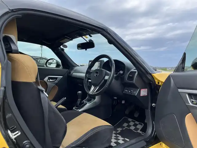 ダイハツ コペン セロS 愛知県 2023(令5)年 3.4万km ジョーヌイエロー ５速ミッション・ターボ車/ツートンカラー/純正ナビ／フルセグ／ＤＶＤ／ＣＤ／ＢＴ/社外ＥＴＣ/レカロスポーツシート/ビルシュタインサスペンション/モモステアリング/ＬＥＤヘットライト/電動オープン/プッシュエンジンスタート/シートヒーター/純正16インチアルミホイール/フロアマット/ドアバイザー