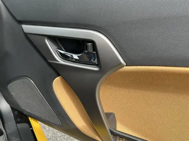 ダイハツ コペン セロS 愛知県 2023(令5)年 3.4万km ジョーヌイエロー ５速ミッション・ターボ車/ツートンカラー/純正ナビ／フルセグ／ＤＶＤ／ＣＤ／ＢＴ/社外ＥＴＣ/レカロスポーツシート/ビルシュタインサスペンション/モモステアリング/ＬＥＤヘットライト/電動オープン/プッシュエンジンスタート/シートヒーター/純正16インチアルミホイール/フロアマット/ドアバイザー