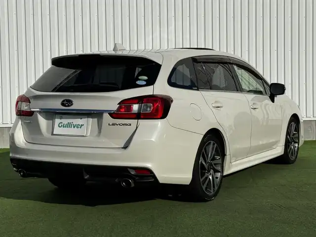 スバル レヴォーグ 1．6GT－S アイサイト 香川県 2015(平27)年 5.6万km クリスタルホワイトP 登録時走行距離：55954km/アイサイト/→プリクラッシュブレーキ/→アダプティブクルーズコントロール/→車線逸脱警報/サンルーフ/ディーラーオプション7インチナビ/→フルセグTV/→ＣＤ／ＤＶＤ/バックカメラ/後側方警戒支援機能/サイドビューモニター/ハイビームアシスト/アイサイトアシストモニター/革巻きステアリング/前席パワーシート/LEDヘッドライト/電動格納ウィンカーミラー/プッシュスタート/バイザー
