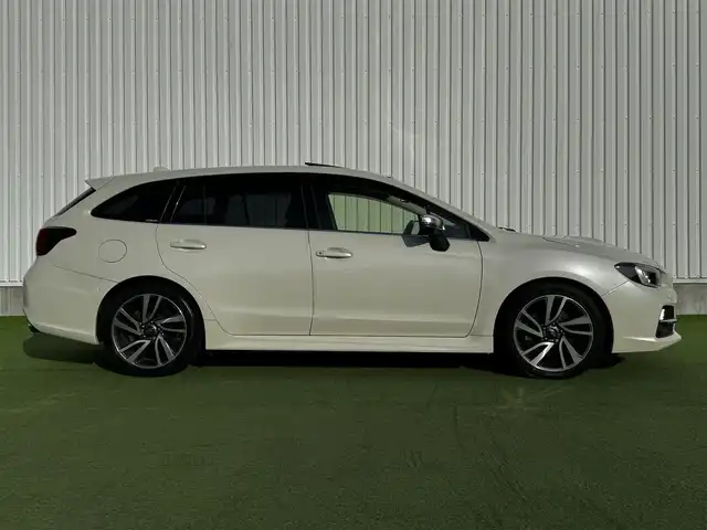 スバル レヴォーグ 1．6GT－S アイサイト 香川県 2015(平27)年 5.6万km クリスタルホワイトP 登録時走行距離：55954km/アイサイト/→プリクラッシュブレーキ/→アダプティブクルーズコントロール/→車線逸脱警報/サンルーフ/ディーラーオプション7インチナビ/→フルセグTV/→ＣＤ／ＤＶＤ/バックカメラ/後側方警戒支援機能/サイドビューモニター/ハイビームアシスト/アイサイトアシストモニター/革巻きステアリング/前席パワーシート/LEDヘッドライト/電動格納ウィンカーミラー/プッシュスタート/バイザー