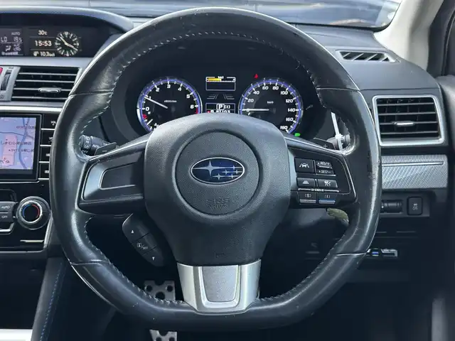 スバル レヴォーグ 1．6GT－S アイサイト 香川県 2015(平27)年 5.6万km クリスタルホワイトP 登録時走行距離：55954km/アイサイト/→プリクラッシュブレーキ/→アダプティブクルーズコントロール/→車線逸脱警報/サンルーフ/ディーラーオプション7インチナビ/→フルセグTV/→ＣＤ／ＤＶＤ/バックカメラ/後側方警戒支援機能/サイドビューモニター/ハイビームアシスト/アイサイトアシストモニター/革巻きステアリング/前席パワーシート/LEDヘッドライト/電動格納ウィンカーミラー/プッシュスタート/バイザー