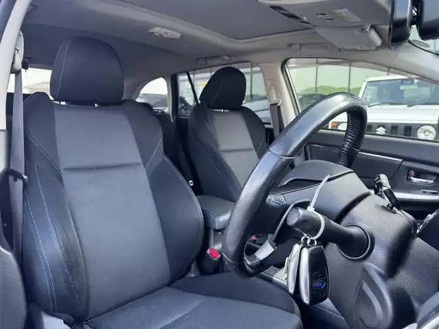 スバル レヴォーグ 1．6GT－S アイサイト 香川県 2015(平27)年 5.6万km クリスタルホワイトP 登録時走行距離：55954km/アイサイト/→プリクラッシュブレーキ/→アダプティブクルーズコントロール/→車線逸脱警報/サンルーフ/ディーラーオプション7インチナビ/→フルセグTV/→ＣＤ／ＤＶＤ/バックカメラ/後側方警戒支援機能/サイドビューモニター/ハイビームアシスト/アイサイトアシストモニター/革巻きステアリング/前席パワーシート/LEDヘッドライト/電動格納ウィンカーミラー/プッシュスタート/バイザー