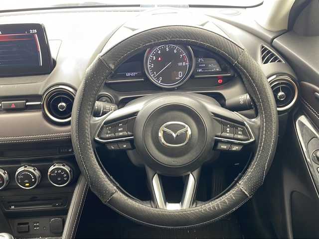 マツダ デミオ 13S ツーリング Lパッケージ 沖縄県 2017(平29)年 6.9万km ソウルレッドプレミアムメタリック 純正ナビ　　/　(フルセグＴＶ　Ｂｌｕｅｔｏｏｔｈ　ＣＤ／ＤＶＤ)/クルーズコントロール　/ハーフレザーシート　/シートヒーター　/ＬＥＤヘッドライト　/純正１５インチアルミホイール　/アイドリングストップ　/スマートキー/アイドリングストップ　/レーンキープアシスト/ETC