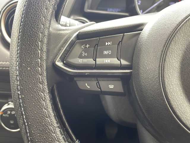 マツダ デミオ 13S ツーリング Lパッケージ 沖縄県 2017(平29)年 6.9万km ソウルレッドプレミアムメタリック 純正ナビ　　/　(フルセグＴＶ　Ｂｌｕｅｔｏｏｔｈ　ＣＤ／ＤＶＤ)/クルーズコントロール　/ハーフレザーシート　/シートヒーター　/ＬＥＤヘッドライト　/純正１５インチアルミホイール　/アイドリングストップ　/スマートキー/アイドリングストップ　/レーンキープアシスト/ETC