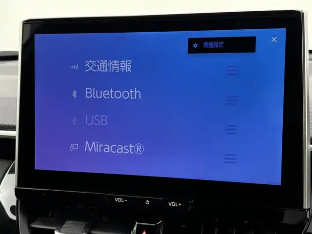 トヨタ カローラ クロス ハイブリッド Z 福岡県 2024(令6)年 1.3万km プラチナホワイトパールマイカ ワンオーナー　/モデリスタエアロ　/純正１０．５型ＤＡナビ/フルセグTV　/全方位カメラ　/ビルトインＥＴＣ２．０　/トヨタセーフティセンス　/レーダークルーズコントロール　/コーナーセンサー　/衝突軽減ブレーキ　/レーンキープ　/ブラインドスポットモニター　/アクセル踏み間違い防止　/パーキングアシスト　/パワーバックドア　/ハーフレザーシート　/パワーシート/シートヒーター　/ステアリングヒーター　/ルーフレール/ＬＥＤヘッドライト　/純正アルミホイール