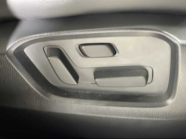 マツダ ＣＸ－５ XD Lパッケージ 沖縄県 2022(令4)年 3万km ジルコンサンドメタリック 禁煙車/4WD/純正ナビ/（Bluetooth FM AM）/全方位カメラ/パワーバックドア/メモリー機能付きパワーシート/レザーシート/シートヒーター/ETC/パワーバックドア/ブラインドスポットモニター/ヘッドアップディスプレイ/ステアリングスイッチ/ヒル・ローンチ・アシスト/衝突被害軽減ブレーキ/車線逸脱警報機能/コーナーセンサー