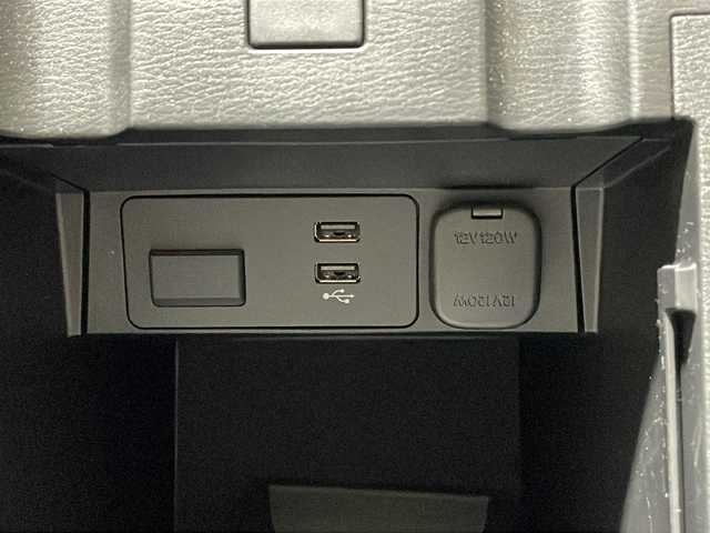 マツダ ＣＸ－５ XD Lパッケージ 沖縄県 2022(令4)年 3万km ジルコンサンドメタリック 禁煙車/4WD/純正ナビ/（Bluetooth FM AM）/全方位カメラ/パワーバックドア/メモリー機能付きパワーシート/レザーシート/シートヒーター/ETC/パワーバックドア/ブラインドスポットモニター/ヘッドアップディスプレイ/ステアリングスイッチ/ヒル・ローンチ・アシスト/衝突被害軽減ブレーキ/車線逸脱警報機能/コーナーセンサー