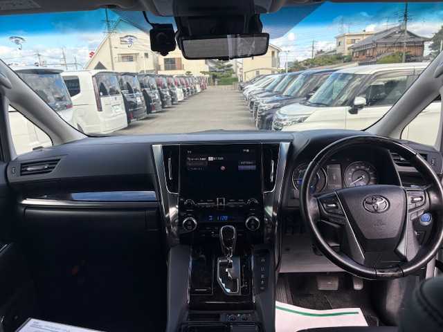 トヨタ アルファードハイブリット SR Cパッケージ 大阪府 2021(令3)年 3.3万km ホワイトパールクリスタルシャイン サンルーフ/JBLサウンド/TRDエアロ/BSM/デジタルインナーミラー/フリップダウンモニター/純正10.5インチナビ(BT/フルセグ/DVD)/アラウンドビューモニター/レーダークルーズコントロール/衝突被害軽減システム/レーンキープアシスト/パーキングアシスト/両側パワースライドドア/パワーバックドア/パワーシート/シートヒーター/エアシート/ハンドルヒーター/ETC/LEDヘッドライト/ドライブレコーダー