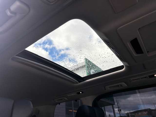 トヨタ アルファードハイブリット SR Cパッケージ 大阪府 2021(令3)年 3.3万km ホワイトパールクリスタルシャイン サンルーフ/JBLサウンド/TRDエアロ/BSM/デジタルインナーミラー/フリップダウンモニター/純正10.5インチナビ(BT/フルセグ/DVD)/アラウンドビューモニター/レーダークルーズコントロール/衝突被害軽減システム/レーンキープアシスト/パーキングアシスト/両側パワースライドドア/パワーバックドア/パワーシート/シートヒーター/エアシート/ハンドルヒーター/ETC/LEDヘッドライト/ドライブレコーダー