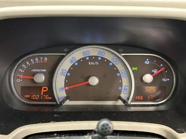 ダイハツ ミラ ココア X 道央・札幌 2016(平28)年 10.3万km シャイニングレッド ・4WD/・社外ナビ(DVD&CD&BT&フルセグ）/・電動格納ミラー/・ドアバイザー/・アイドリングストップ/・純正フロアマット/・ベンチシート/・社外アルミホイール/・キーレス/・ETC/・Wエアバッグ