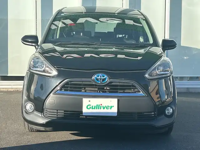 トヨタ シエンタ ハイブリッド G クエロ 神奈川県 2018(平30)年 7.5万km ブラックマイカ デンソーテン製HDDナビ（AVN-D9W）/Bluetooth/フルセグ/CD/DVD/両側パワースライドドア/バックカメラ/ドライブレコーダー/プッシュスタート/スマートキー/純正フロアマット/LEDヘッドライト/フォグランプ/オートマチックハイビーム/ETC/ドアバイザー/電動格納ミラー/横滑り防止装置/レーンキープアシスト/衝突被害軽減システム