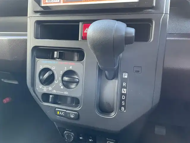 トヨタ ルーミー X 埼玉県 2023(令5)年 2.2万km ファイアークォーツレッドM /純正9型ディスプレイオーディオ//AppleCarPlay/AndridAuto//フルセグTV//バックカメラ//Bluetooth接続//片側パワースライドドア//前2席シートヒーター//ビルトインETC//スマートキーx2//LEDヘッドライト//衝突軽減ブレーキ//車線逸脱警報//横滑り防止装置//Wエアバッグ/ABS//ドライブレコーダー//オートライト//プライバシーガラス//ドアバイザー//新車時保証書//取扱説明書//オーディオ取説