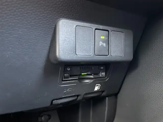 トヨタ ルーミー X 埼玉県 2023(令5)年 2.2万km ファイアークォーツレッドM /純正9型ディスプレイオーディオ//AppleCarPlay/AndridAuto//フルセグTV//バックカメラ//Bluetooth接続//片側パワースライドドア//前2席シートヒーター//ビルトインETC//スマートキーx2//LEDヘッドライト//衝突軽減ブレーキ//車線逸脱警報//横滑り防止装置//Wエアバッグ/ABS//ドライブレコーダー//オートライト//プライバシーガラス//ドアバイザー//新車時保証書//取扱説明書//オーディオ取説