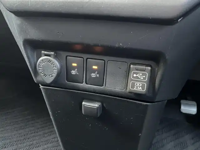 トヨタ ルーミー X 埼玉県 2023(令5)年 2.2万km ファイアークォーツレッドM /純正9型ディスプレイオーディオ//AppleCarPlay/AndridAuto//フルセグTV//バックカメラ//Bluetooth接続//片側パワースライドドア//前2席シートヒーター//ビルトインETC//スマートキーx2//LEDヘッドライト//衝突軽減ブレーキ//車線逸脱警報//横滑り防止装置//Wエアバッグ/ABS//ドライブレコーダー//オートライト//プライバシーガラス//ドアバイザー//新車時保証書//取扱説明書//オーディオ取説