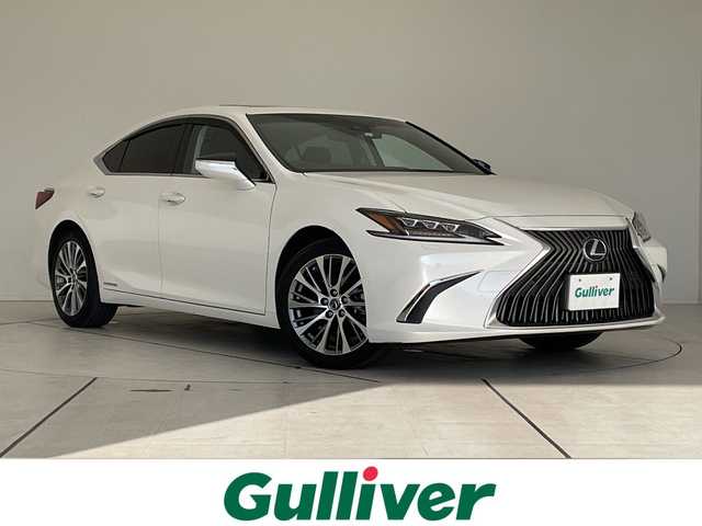 レクサス ＥＳ 300h 愛知県 2019(平31)年 2万km ソニッククォーツ 純正12.4型ナビ/三眼LEDヘッドライト/レーダークルーズコントロール/シートヒーター/エアシート/バックカメラ/パワーシート/コーナーセンサー/純正アルミホイール/ETC2.0/パドルシフト/ステアリングヒーター/オートマチックハイビーム/ドライブレコーダー/衝突軽減システム/フルセグ/CD DVD/Bluetooth/ステアリングスイッチ/スマートキー/プッシュスタート