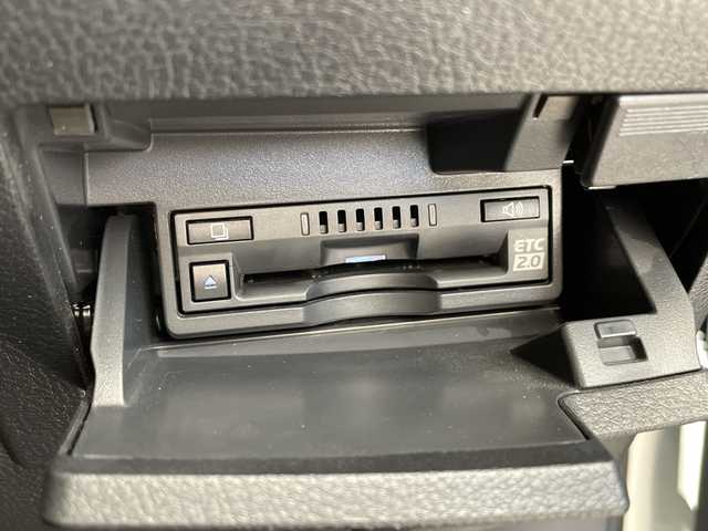 レクサス ＥＳ 300h 愛知県 2019(平31)年 2万km ソニッククォーツ 純正12.4型ナビ/三眼LEDヘッドライト/レーダークルーズコントロール/シートヒーター/エアシート/バックカメラ/パワーシート/コーナーセンサー/純正アルミホイール/ETC2.0/パドルシフト/ステアリングヒーター/オートマチックハイビーム/ドライブレコーダー/衝突軽減システム/フルセグ/CD DVD/Bluetooth/ステアリングスイッチ/スマートキー/プッシュスタート