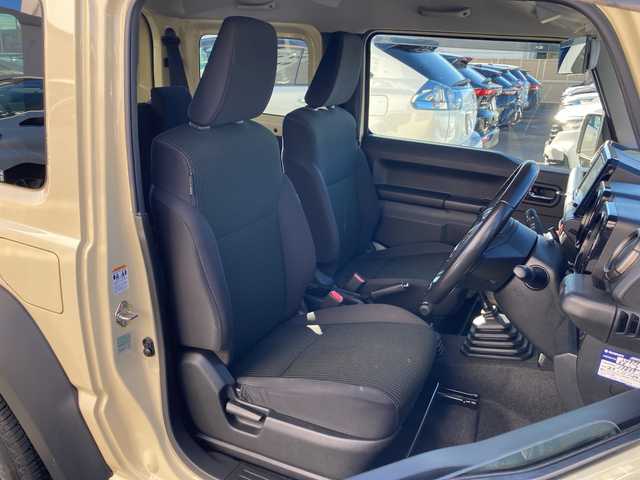 スズキ ジムニー シエラ JC 静岡県 2021(令3)年 2.1万km シフォンアイボリーメタリックブラック2トーンルーフ ワンオーナー/スズキセーフティサポート/デュアルセンサーブレーキサポート/純正8型SDナビ(CN-RZ865）/　ラジオ CD DVD Bluetooth SD　MEMORYMUSIC/ETC/クルーズコントロール/前席シートヒーター/LEDヘッドライト/フロントフォグランプ/純正ゴムマット/純正15インチアルミホイール/スマートキー×2本