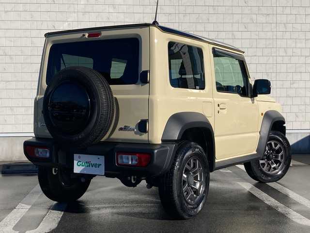 スズキ ジムニー シエラ JC 静岡県 2021(令3)年 2.1万km シフォンアイボリーメタリックブラック2トーンルーフ ワンオーナー/スズキセーフティサポート/デュアルセンサーブレーキサポート/純正8型SDナビ(CN-RZ865）/　ラジオ CD DVD Bluetooth SD　MEMORYMUSIC/ETC/クルーズコントロール/前席シートヒーター/LEDヘッドライト/フロントフォグランプ/純正ゴムマット/純正15インチアルミホイール/スマートキー×2本