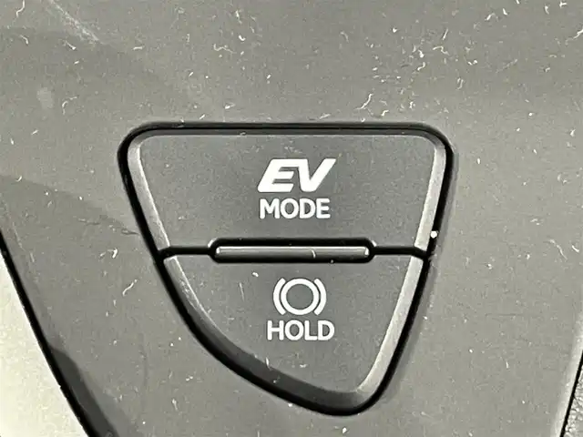 レクサス ＵＸ 250h Fスポーツ 愛知県 2023(令5)年 1.4万km ホワイトノーヴァガラスフレーク 純正メモリーナビ/フルセグTV/Bluetooth/全方位カメラ/レクサスセーフティーシステム/衝突軽減ブレーキ/ブラインドスポットモニター/ロードサインアシスト/クリアランスソナー/リアトラフィックアラート/パーキングサポートアラート/アダクティブクルーズコントロール/パワーバックドア/ETC2.0/D/N席 パワーシート/シートメモリー/シートヒーター/ステアリングヒーター/ドライブレーダー（前後）/三眼LEDヘッドライト/オートライト/オートハイビーム