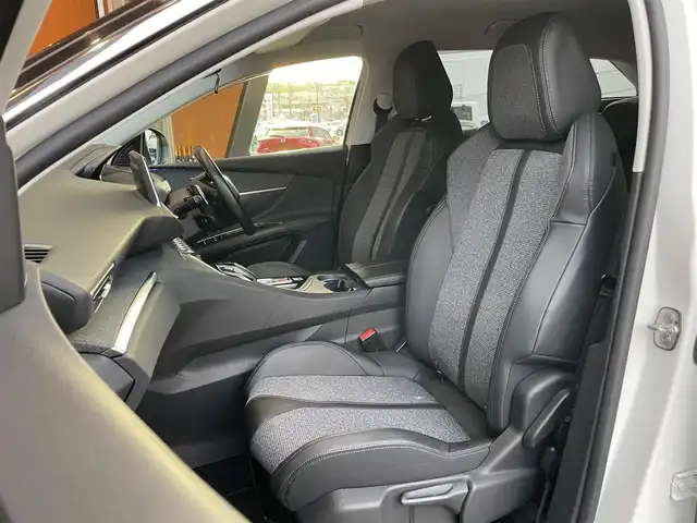 プジョー ３００８ ブルー HDi スペシャルED 鹿児島県 2018(平30)年 3.9万km パールⅡ 360°カメラ/衝突軽減ブレーキ/ACCFフォグライト/レーンキープアシスト/ブラインドスポットモニター/ハーフレザーシート/ルーフレール/電動リアゲート/パドルシフト/LEDヘッドライト/フォグライト/プッシュスタート