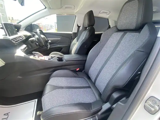 プジョー ３００８ ブルー HDi スペシャルED 栃木県 2018(平30)年 3.9万km パールⅡ ACC/レーンキープ/ブラインドスポット/バックカメラ/純正ナビ/ハーフレザー/パヒュームアトマイザー/ETC/LED/電動リアゲート/純正18インチAW