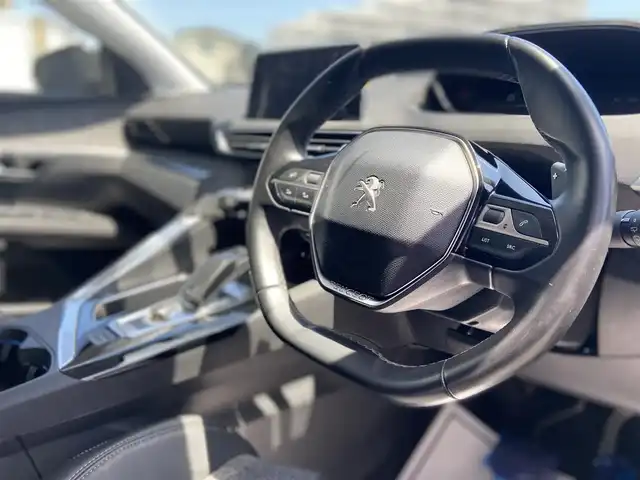 プジョー ３００８ ブルー HDi スペシャルED 栃木県 2018(平30)年 3.9万km パールⅡ ACC/レーンキープ/ブラインドスポット/バックカメラ/純正ナビ/ハーフレザー/パヒュームアトマイザー/ETC/LED/電動リアゲート/純正18インチAW
