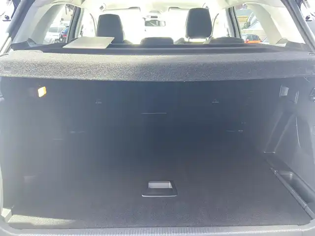 プジョー ３００８ ブルー HDi スペシャルED 栃木県 2018(平30)年 3.9万km パールⅡ ACC/レーンキープ/ブラインドスポット/バックカメラ/純正ナビ/ハーフレザー/パヒュームアトマイザー/ETC/LED/電動リアゲート/純正18インチAW