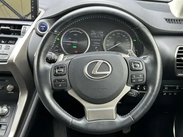 レクサス ＮＸ 300h バージョンL 茨城県 2018(平30)年 1.8万km ソニッククォーツ 360°カメラ/ACC/PCS/LKA/BSM/ETC2.0/黒革シート/全席シートヒーター/エアシート/M付パワーシート/LEDヘッドライト/パドルシフト/サンルーフ/パワーバックドア/ステアリングヒーター/純正ナビ/フルセグTV/純正18インチAW