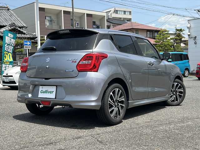 スズキ スイフト HYBRID RS 愛知県 2023(令5)年 1.7万km プレミアムシルバーメタリック /禁煙車//純正8インチSDナビ//フルセグTV/Bluetooth//CD/DVD/ETC//バックカメラ/全方位カメラ//前後ドライブレコーダー/　（ＷＨＳＲ－５１０）//スズキセーフティサポート//デュアルセンサーブレーキサポート//車線逸脱抑制機能/BSM//リアクロストラフィックアラート//アダプティブクルーズコントロール//運転席シートヒーター//パドルシフト//純正１６インチアルミ//ステアリングスイッチ//プッシュスタート//LEDオートライト//フォグランプ//アイドリングストップ//電動格納ミラーウインカー//純正フロアマット//革巻きステアリング//取扱説明書//スマートキー×2