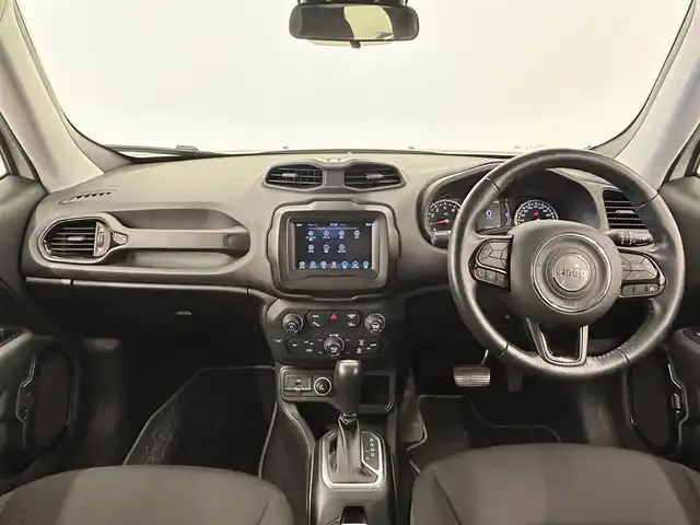 クライスラー・ジープ ジープ レネゲード ナイトイーグル 岡山県 2020(令2)年 2.2万km 白 前面衝突警告/車線逸脱警告/パーキングセンサー/BSA/レインセンサー/クルーズコントロール/アップルカープレイ/アンドロイドオート/アイドリングストップ/ETC/アダプティブヘッドライト/オートライト/プッシュスタート/純正18インチAW