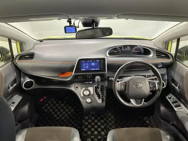 トヨタ シエンタ ハイブリッド ファンベースG クエロ 愛知県 2020(令2)年 3万km ブラックマイカ/エアーイエロー 2トーン 純正ＳＤナビ　/トヨタセーフティセンス　/　　-衝突軽減ブレーキ（プリクラッシュセーフティ）/　　-レーンディパーチャーアラート（LDA)/　　-オートマチックオートマチックハイビーム/　　-先行車発進通知/　　-パーキングサポートブレーキ（PKSB)/パノラマミックビューモニター　/両側パワースライドドア　/ビルトインＥＴＣ２．０　/LEDヘッドライト/ドライブレコーダー　/オートクルーズコントロール　/ＵＳＢ接続