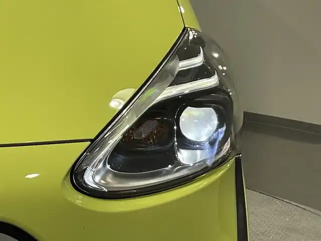 トヨタ シエンタ ハイブリッド ファンベースG クエロ 愛知県 2020(令2)年 3万km ブラックマイカ/エアーイエロー 2トーン 純正ＳＤナビ　/トヨタセーフティセンス　/　　-衝突軽減ブレーキ（プリクラッシュセーフティ）/　　-レーンディパーチャーアラート（LDA)/　　-オートマチックオートマチックハイビーム/　　-先行車発進通知/　　-パーキングサポートブレーキ（PKSB)/パノラマミックビューモニター　/両側パワースライドドア　/ビルトインＥＴＣ２．０　/LEDヘッドライト/ドライブレコーダー　/オートクルーズコントロール　/ＵＳＢ接続