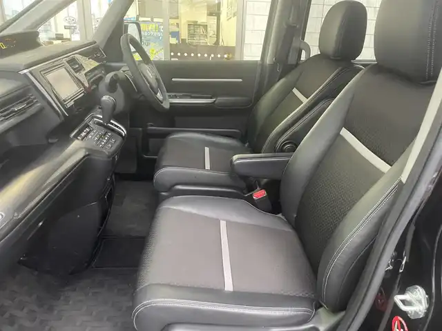 ホンダ ステップワゴン スパーダ クルスピセンシング 群馬県 2018(平30)年 8.2万km プレミアムスパークルブラックパール 社外メモリナビ（CD、DVD、Bluetooth）/ビルトインETC/Wパワースライドドア/レーダークルーズコントロール/パドルシフト/ウィンカーミラー/LEDライト/革巻きステアリング/スマートキー/電動格納ミラー