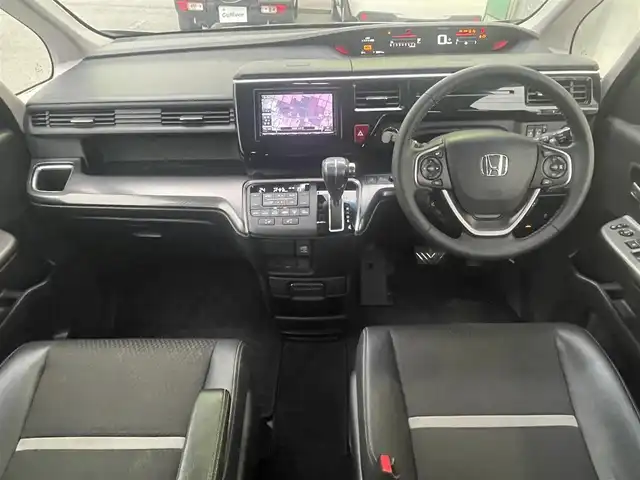 ホンダ ステップワゴン スパーダ クルスピセンシング 群馬県 2018(平30)年 8.2万km プレミアムスパークルブラックパール 社外メモリナビ（CD、DVD、Bluetooth）/ビルトインETC/Wパワースライドドア/レーダークルーズコントロール/パドルシフト/ウィンカーミラー/LEDライト/革巻きステアリング/スマートキー/電動格納ミラー