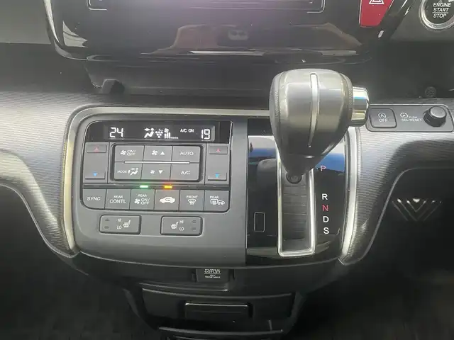 ホンダ ステップワゴン スパーダ クルスピセンシング 群馬県 2018(平30)年 8.2万km プレミアムスパークルブラックパール 社外メモリナビ（CD、DVD、Bluetooth）/ビルトインETC/Wパワースライドドア/レーダークルーズコントロール/パドルシフト/ウィンカーミラー/LEDライト/革巻きステアリング/スマートキー/電動格納ミラー