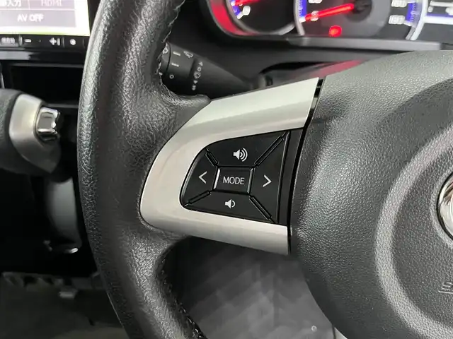 トヨタ タンク カスタムG S 高知県 2018(平30)年 4.3万km パールホワイトⅢ 純正ナビ/　Bluetooth/フルセグ/　CD/DVD/AM/FM/バックカメラ/両側パワースライドドア/ビルトインETC/クルーズコントロール/アイドリングストップ/プッシュスタート/スマートキー/スペアキー/LEDヘッドライト/コーナーセンサー/オートライト/純正フロアマット/純正14インチアルミホイール/シートヒーター/衝突被害軽減システム/盗難防止装置